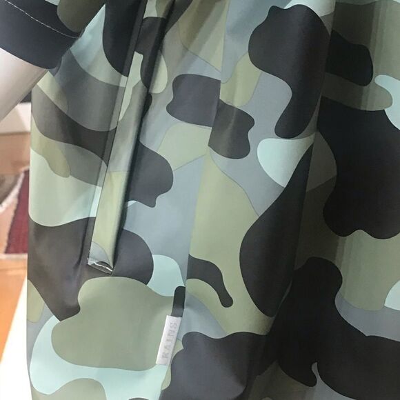 BNWT Rains Camo Waterproof Hooded Jacket - Picture 5 of 7